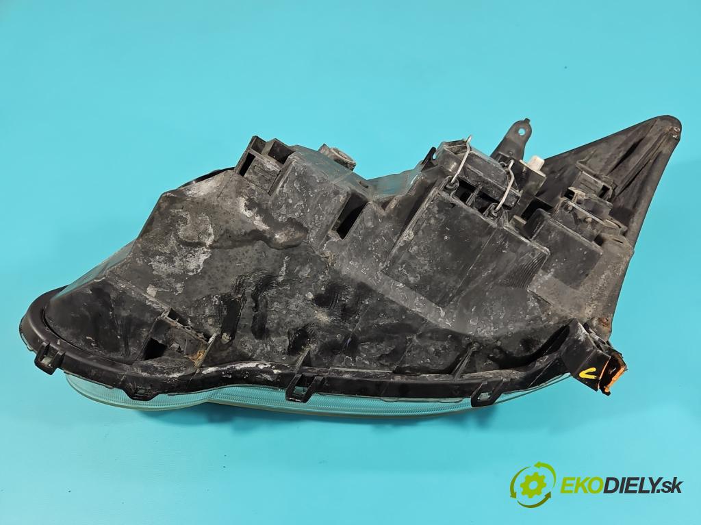 Toyota Corolla E12 2001-2009 1.6 vvti 110 hp manual 81 kW 1598 cm3 5- světlo pravý  (Pravé přední světlo)