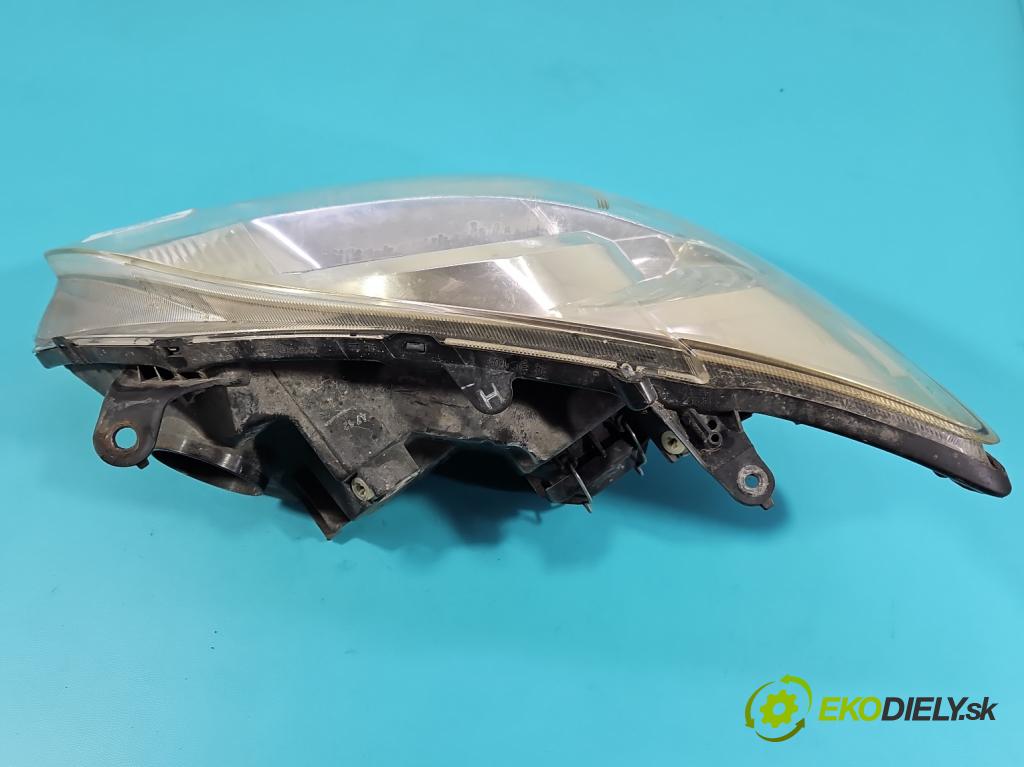 Toyota Corolla E12 2001-2009 1.6 vvti 110 hp manual 81 kW 1598 cm3 5- světlo pravý  (Pravé přední světlo)