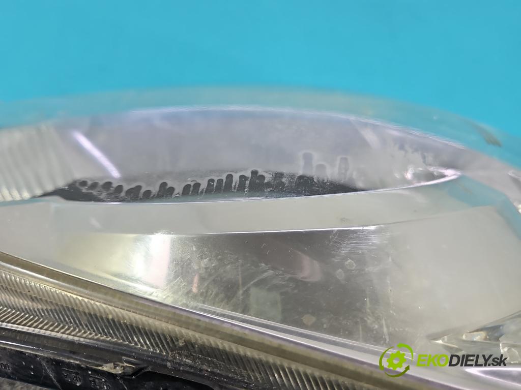 Toyota Corolla E12 2001-2009 1.6 vvti 110 hp manual 81 kW 1598 cm3 5- světlo pravý  (Pravé přední světlo)