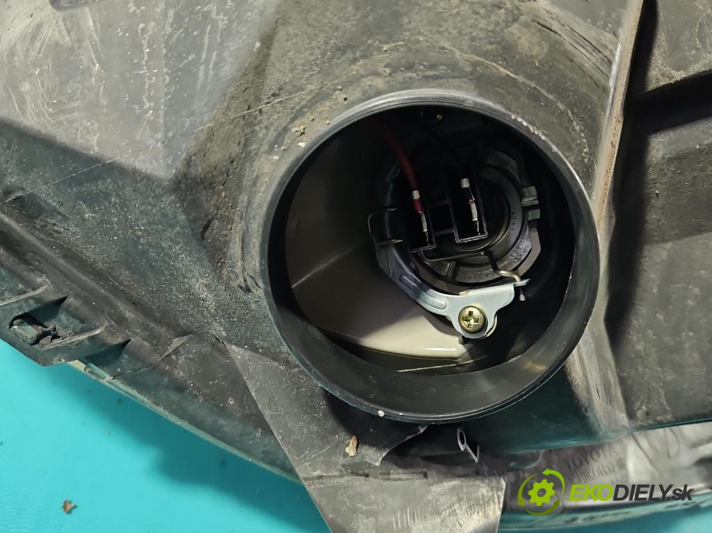 Toyota Corolla E12 2001-2009 1.6 vvti 110 HP manual 81 kW 1598 cm3 5- Reflektor: ľavý  (Kľučka dverí ostatné)