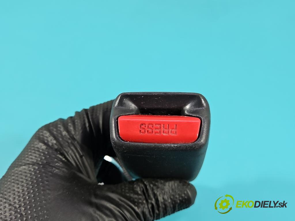 Toyota Corolla E12 2001-2009 1.6 vvti 110 hp manual 81 kW 1598 cm3 5- stěna bezpečnost přední pravý