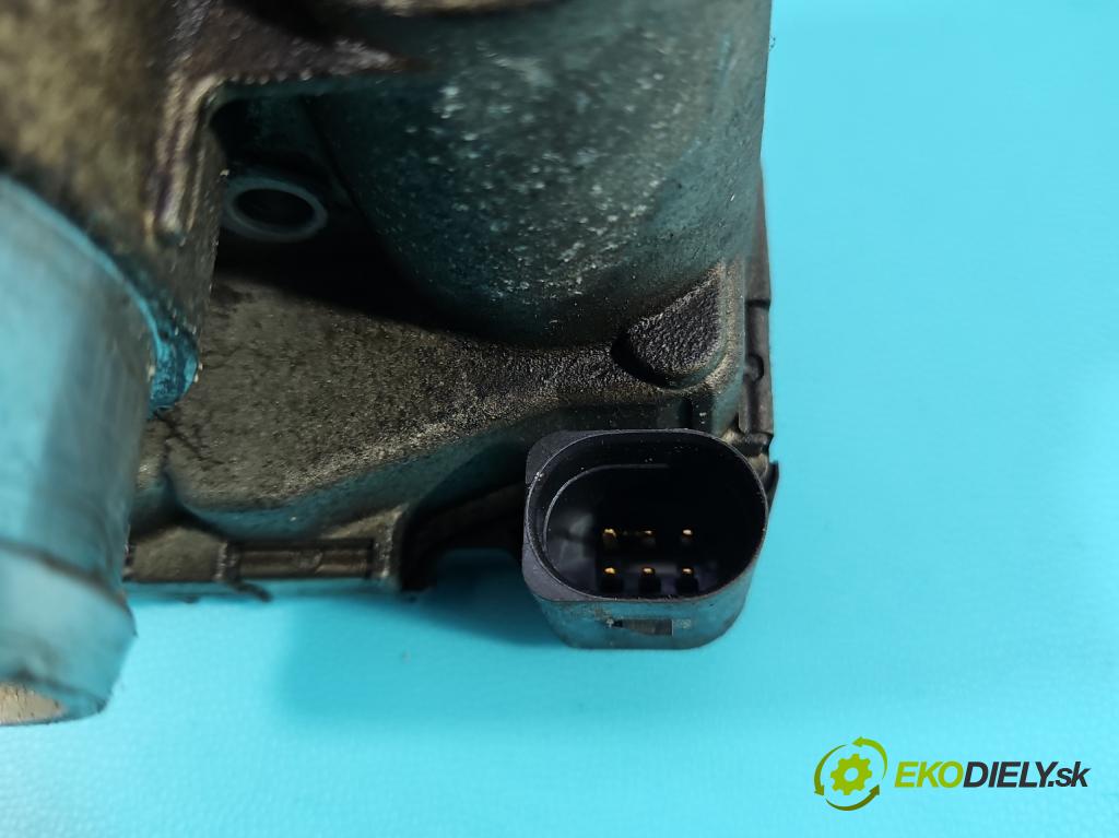 Audi A6 C5 1997-2004 1.8 T 150 hp manual 110 kW 1781 cm3 4- škrticí klapka 06B133062B (Škrticí klapka)