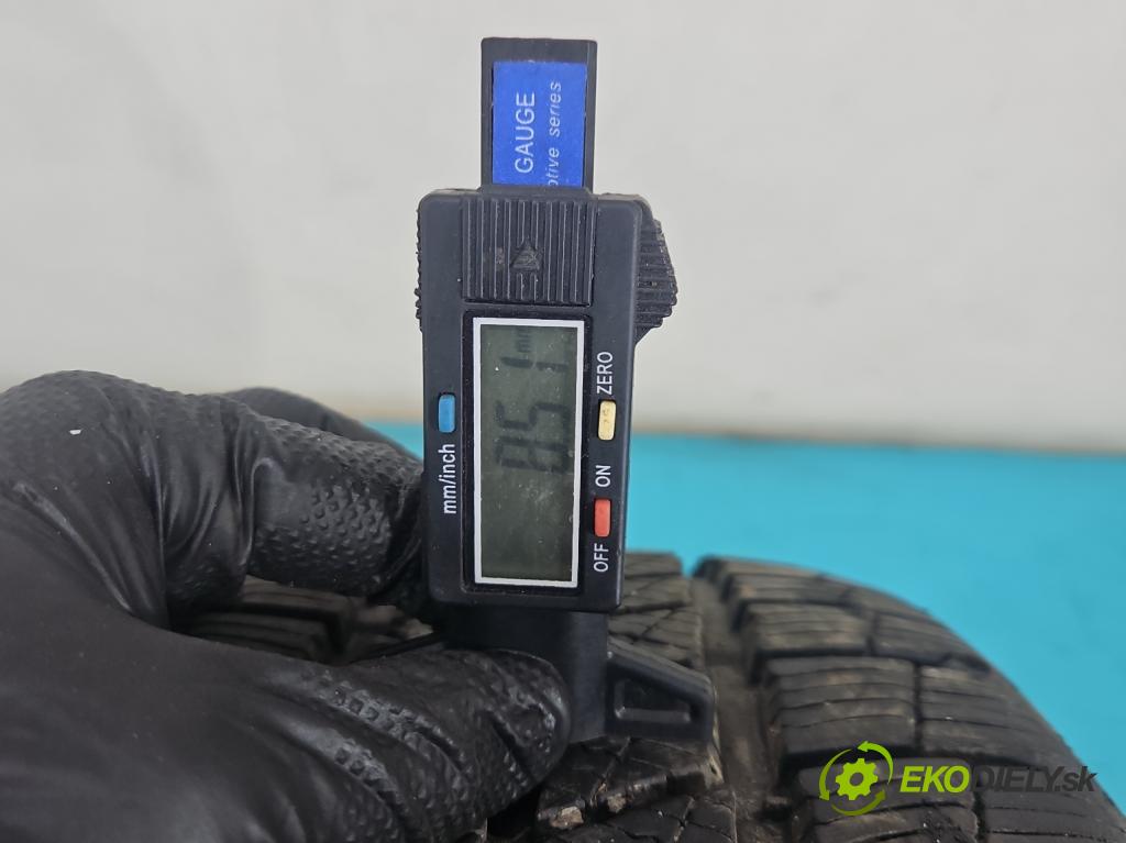 Opel Corsa E 2014-2019 1.3 cdti 75 hp manual 55 kW 1248 cm3 3- pneumatiky: Zima 1