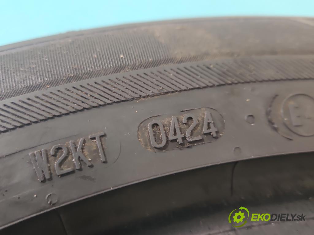 Opel Corsa E 2014-2019 1.3 cdti 75 hp manual 55 kW 1248 cm3 3- pneumatiky: Zima 1