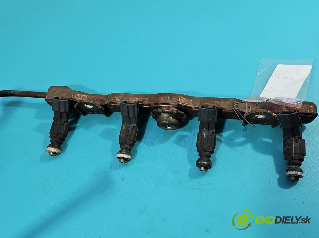 Toyota Corolla E12 2001-2009 1.6 vvti 110 HP manual 81 kW 1598 cm3 5- vstrek 0280156019 (Vstrekovač paliva)