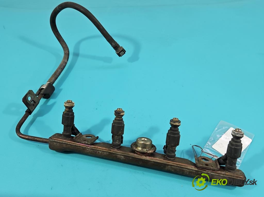 Toyota Corolla E12 2001-2009 1.6 vvti 110 HP manual 81 kW 1598 cm3 5- vstrek 0280156019 (Vstrekovač paliva)