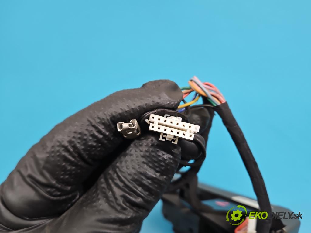 Land rover Range Rover sport I L320 3.6 TD V8 272 hp automatic 200 kW 3628 cm3 5- Přepínač multifunkční: řízení: 5H22-14K147-FB (Páčky pod volantem)