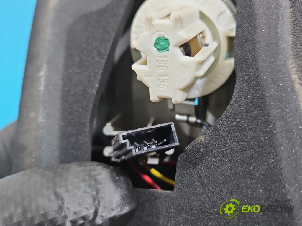 Bmw X3 E83 2003-2010 2.0d 177 hp manual 130 kW 1995 cm3 5- světlo zadní levé 7162209 (Klika dveří ostatní)