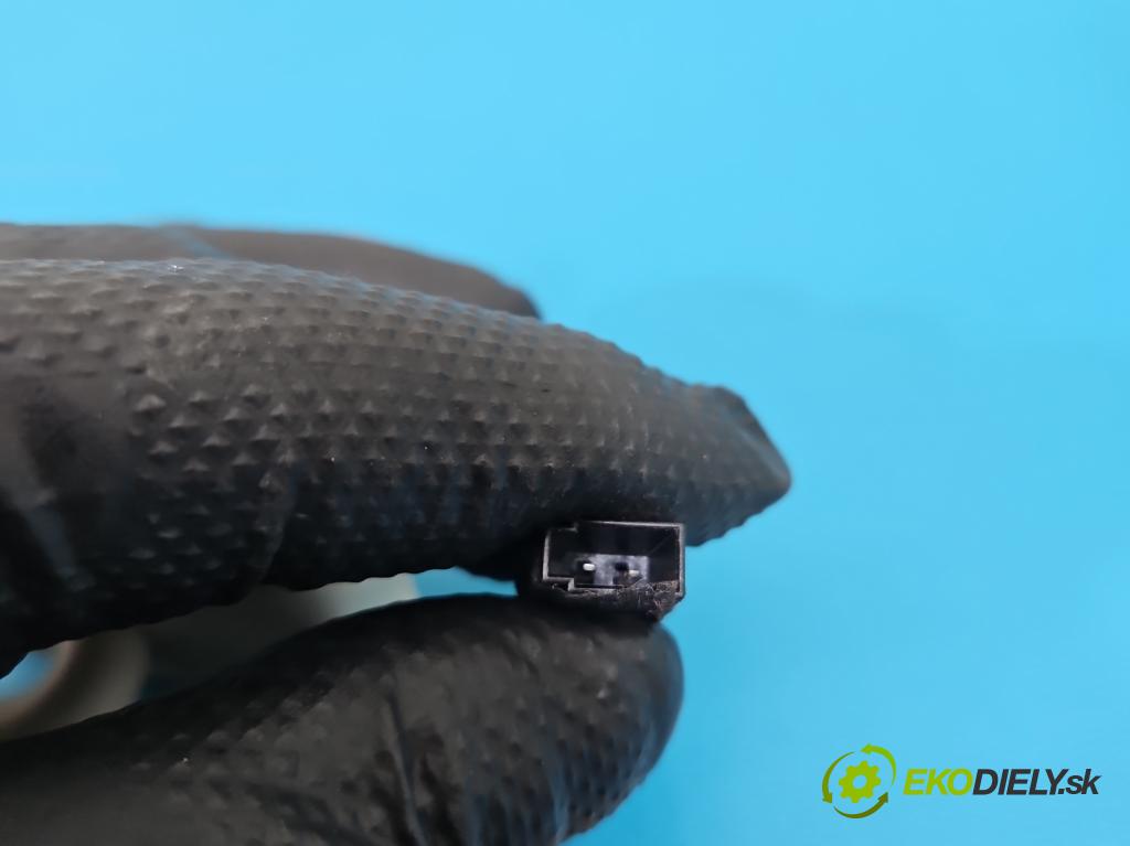 Land rover Range Rover sport I L320 3.6 TD V8 272 HP automatic 200 kW 3628 cm3 5- clonítko pravé