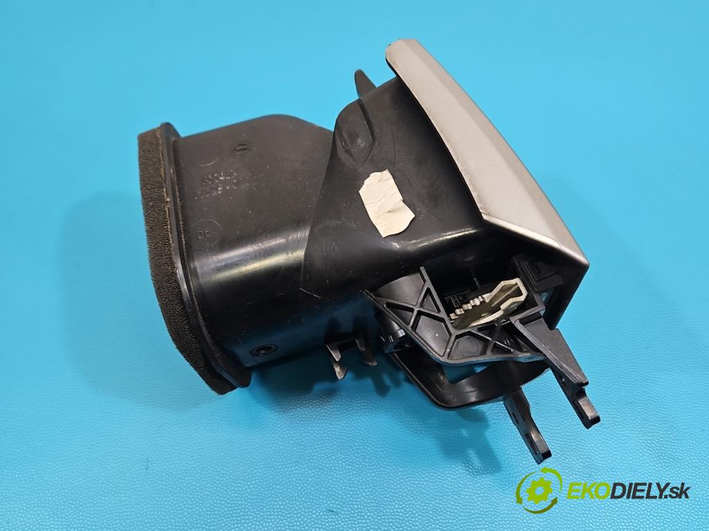 Land rover Range Rover sport I L320 3.6 TD V8 272 hp automatic 200 kW 3628 cm3 5- Mřížka: topení medián: 05528-000 (Mřížka topení)