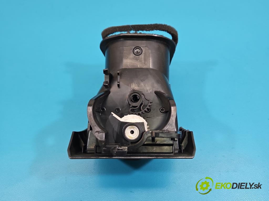 Land rover Range Rover sport I L320 3.6 TD V8 272 hp automatic 200 kW 3628 cm3 5- Mřížka: topení medián: 05527-000 (Mřížka topení)