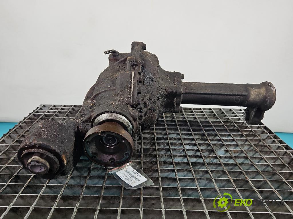 Land rover Range Rover sport I L320 3.6 TD V8 272 HP automatic 200 kW 3628 cm3 5- Most: predný