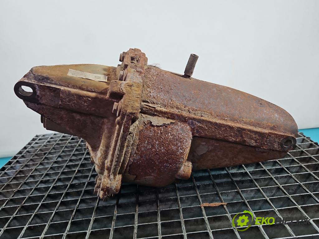 Land rover Range Rover sport I L320 3.6 TD V8 272 HP automatic 200 kW 3628 cm3 5- Most: zadní: R319NC