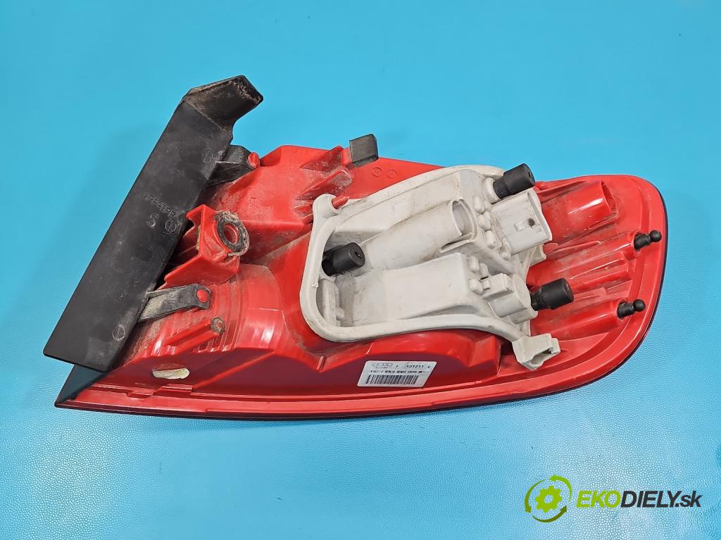 Audi A4 B8 2007-2015 2.0 tdi 143 HP manual 105 kW 1968 cm3 5- svetlo / reflektor zadné ľavé 8K9945095B (Kľučka dverí ostatné)