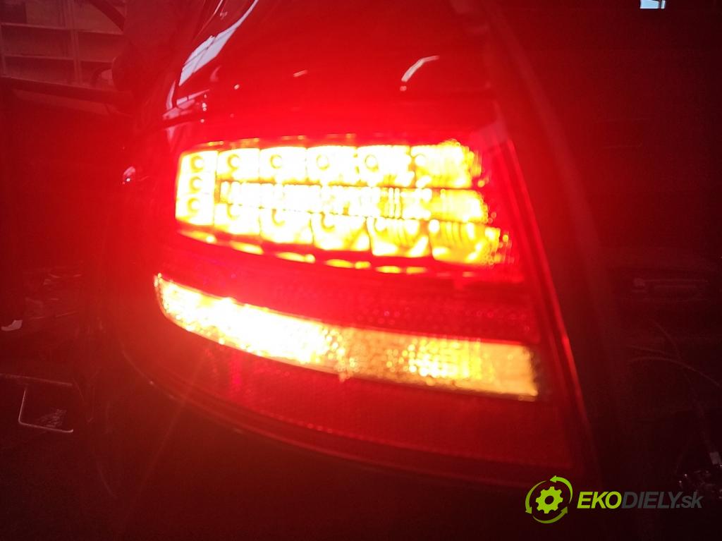 Audi A4 B8 2007-2015 2.0 tdi 143 HP manual 105 kW 1968 cm3 5- svetlo / reflektor zadné ľavé 8K9945095B (Kľučka dverí ostatné)
