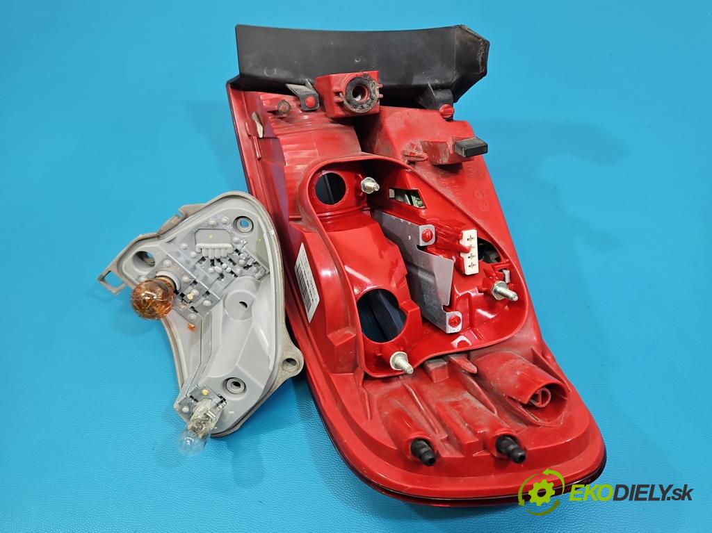 Audi A4 B8 2007-2015 2.0 tdi 143 HP manual 105 kW 1968 cm3 5- svetlo / reflektor zadné ľavé 8K9945095B (Kľučka dverí ostatné)