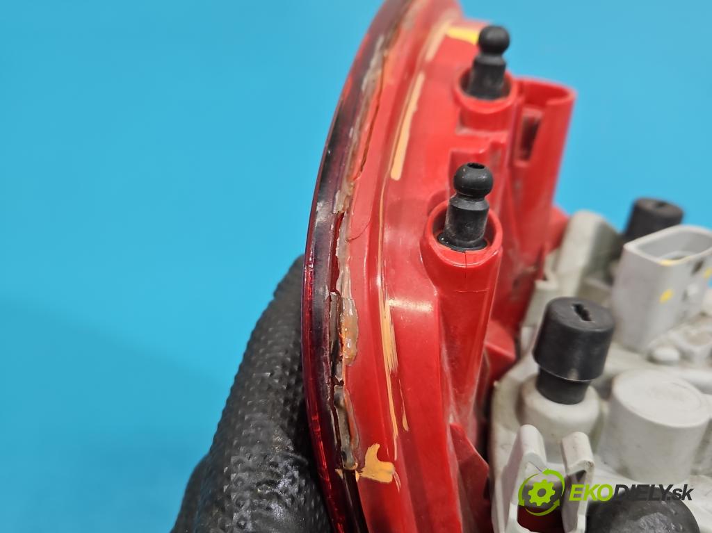 Audi A4 B8 2007-2015 2.0 tdi 143 HP manual 105 kW 1968 cm3 5- svetlo / reflektor zadné pravé 8K9945096B (Kľučka dverí ostatné)