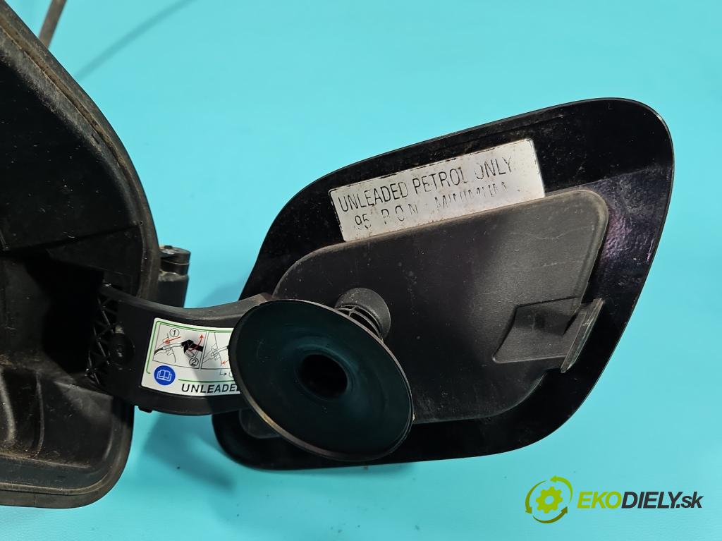 Fiat Tipo II 2015- 1.4 16V 95 hp manual 70 kW 1368 cm3 4- Klapka nalévání paliva  (Klika dveří ostatní)