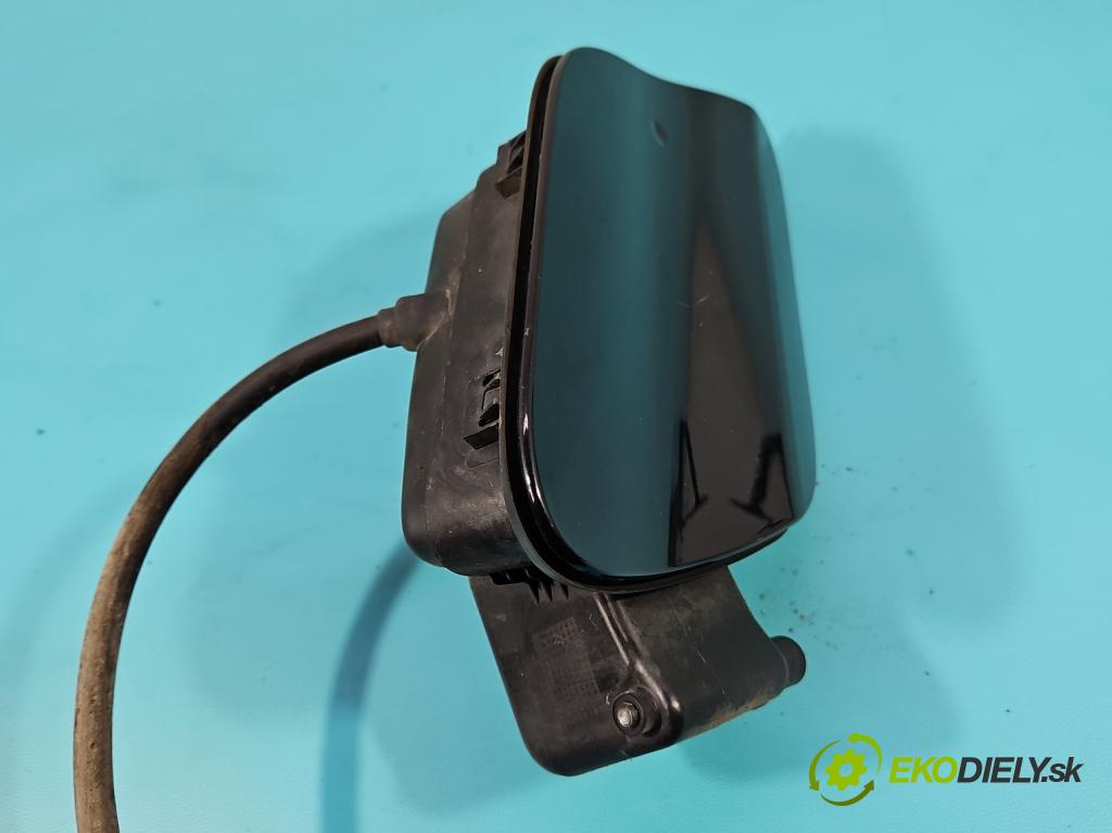 Fiat Tipo II 2015- 1.4 16V 95 hp manual 70 kW 1368 cm3 4- Klapka nalévání paliva  (Klika dveří ostatní)