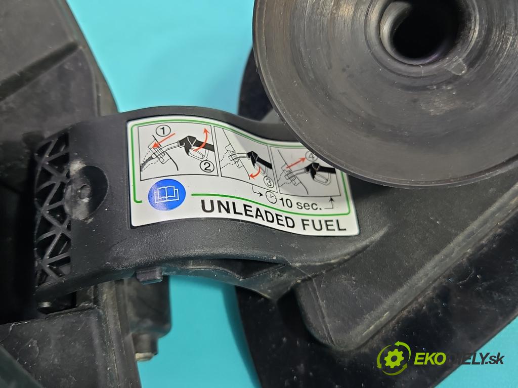 Fiat Tipo II 2015- 1.4 16V 95 hp manual 70 kW 1368 cm3 4- Klapka nalévání paliva  (Klika dveří ostatní)