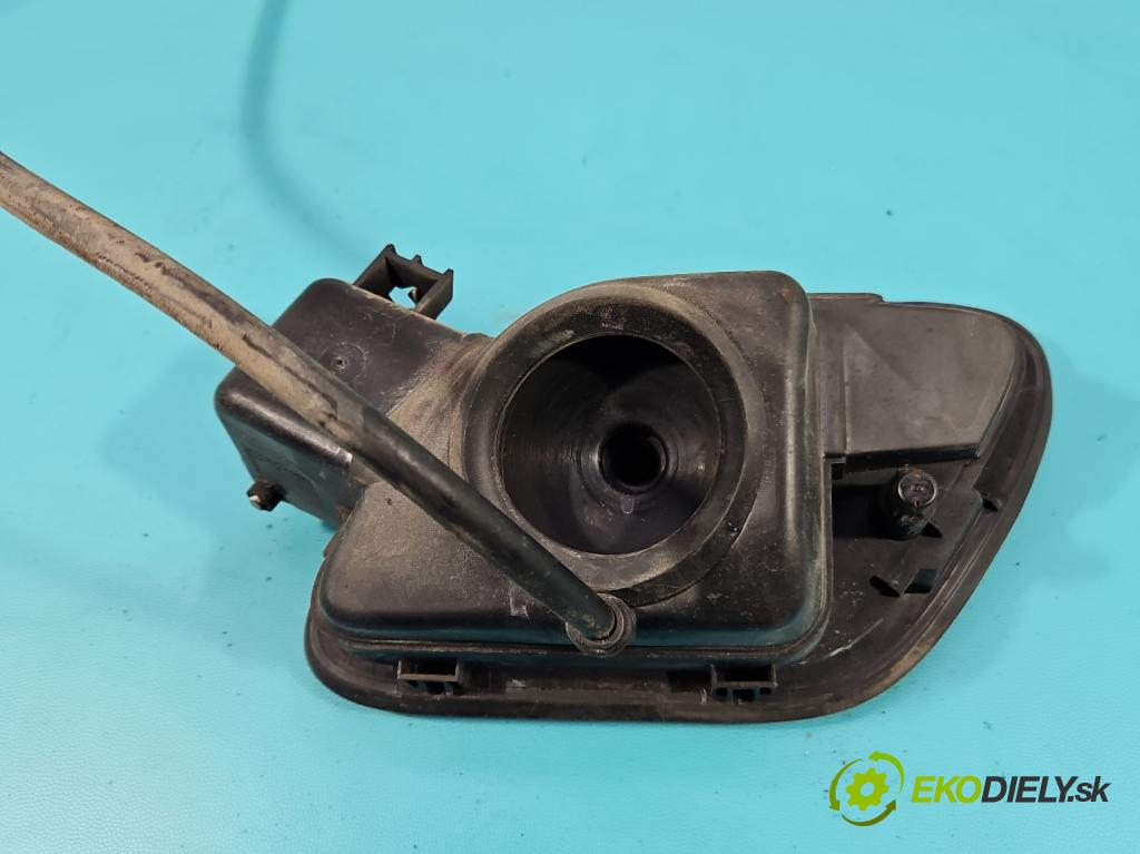 Fiat Tipo II 2015- 1.4 16V 95 hp manual 70 kW 1368 cm3 4- Klapka nalévání paliva  (Klika dveří ostatní)