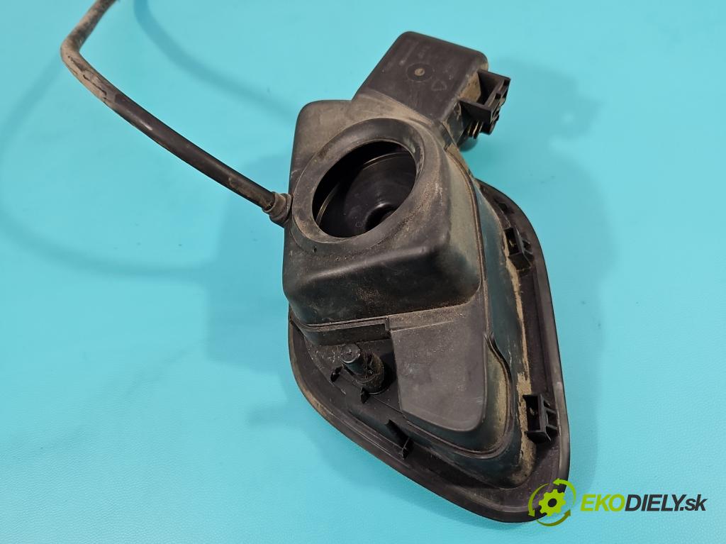 Fiat Tipo II 2015- 1.4 16V 95 hp manual 70 kW 1368 cm3 4- Klapka nalévání paliva  (Klika dveří ostatní)