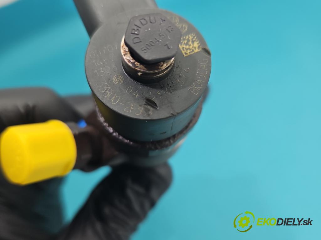 Kia Sportage III 2010-2015 2.0 crdi 136hp automatic 100 kW 1995 cm3 5- vstřikovač 0445110374 (Vstřikovač paliva)