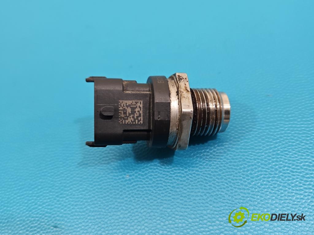 Kia Sportage III 2010-2015 2.0 crdi 136hp automatic 100 kW 1995 cm3 5- snímač tlaku paliva 0281006035 (Snímač)