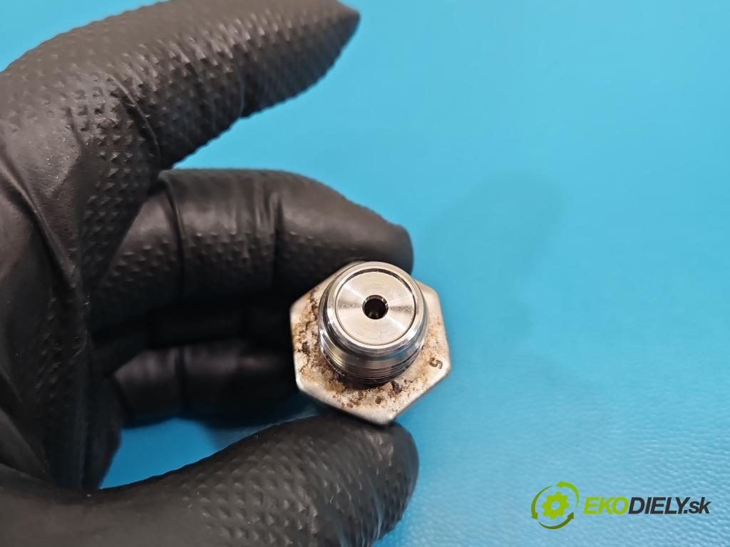 Kia Sportage III 2010-2015 2.0 crdi 136hp automatic 100 kW 1995 cm3 5- snímač tlaku paliva 0281006035 (Snímač)