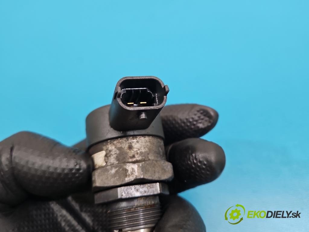 Kia Sportage III 2010-2015 2.0 crdi 136hp automatic 100 kW 1995 cm3 5- snímač tlaku paliva 0 281 006 037 (Snímač)