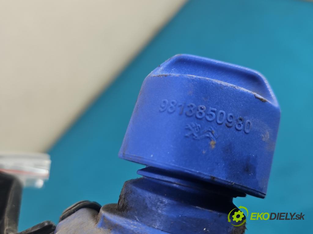 Peugeot 3008 II 2016-2023 1.5 hdi 131 HP automatic 96 kW 1499 cm3 5- Nalievacie hrdlo: palivo 9821881280