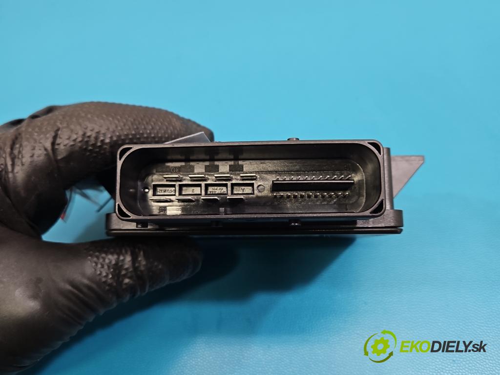 Audi A4 B8 2007-2015 2.0 tdi 143 HP manual 105 kW 1968 cm3 5- riadiaca jednotka ostatné 8K0907801H