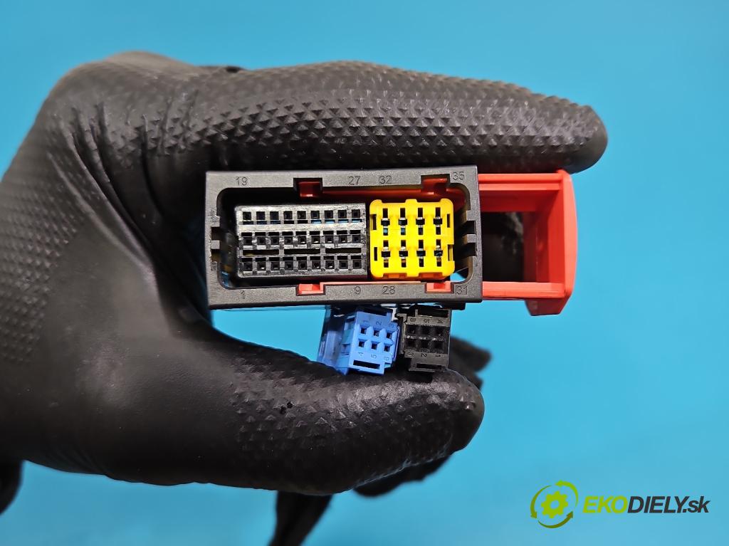 Peugeot 3008 II 2016-2023 1.5 hdi 131 HP automatic 96 kW 1499 cm3 5- Zväzok: ostatné 9841829280