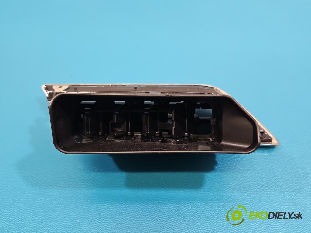 Peugeot 3008 II 2016-2023 1.5 hdi 131 HP automatic 96 kW 1499 cm3 5- Mřížka: kúrenia ostatné 9810143180