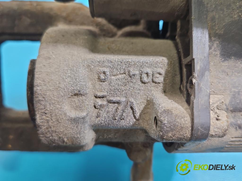 Peugeot 3008 II 2016-2023 1.5 hdi 131 HP automatic 96 kW 1499 cm3 5- brzdič zadné pravý  (Kľučka dverí ostatné)