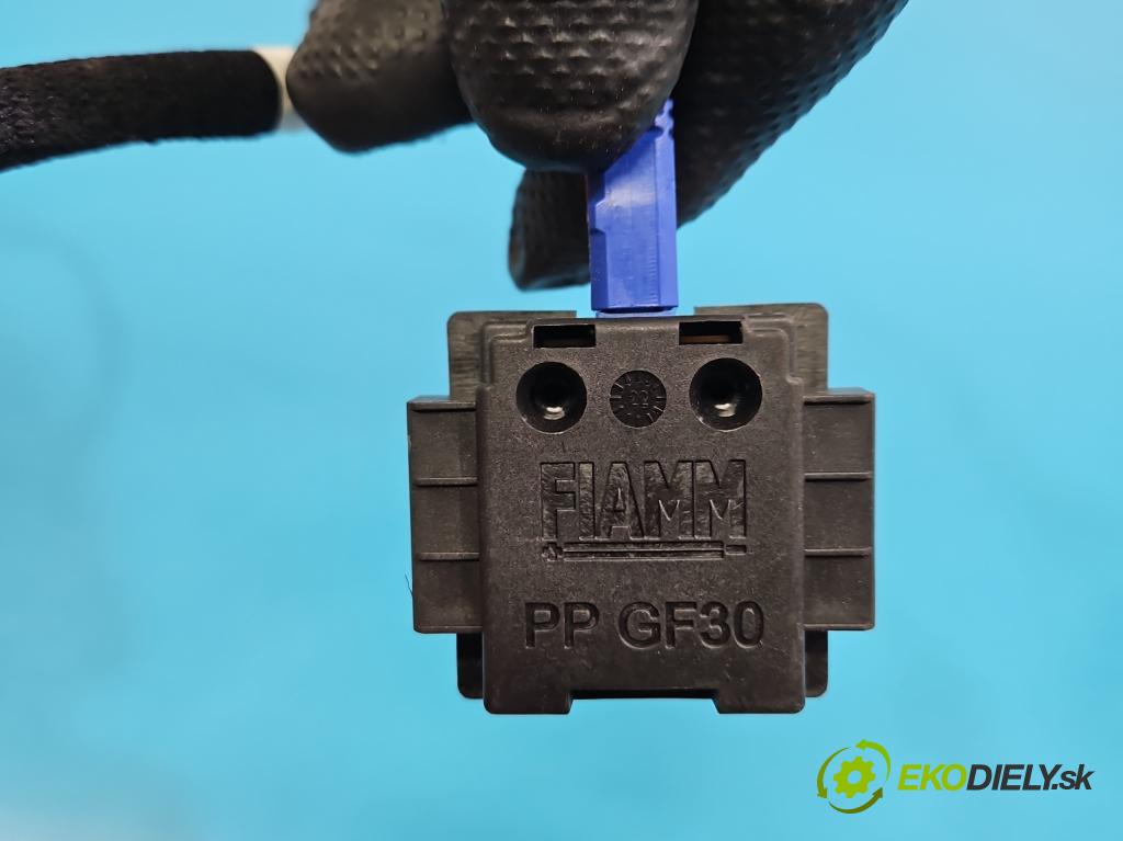 Peugeot 3008 II 2016-2023 1.5 hdi 131 HP automatic 96 kW 1499 cm3 5- Antena 9818825380