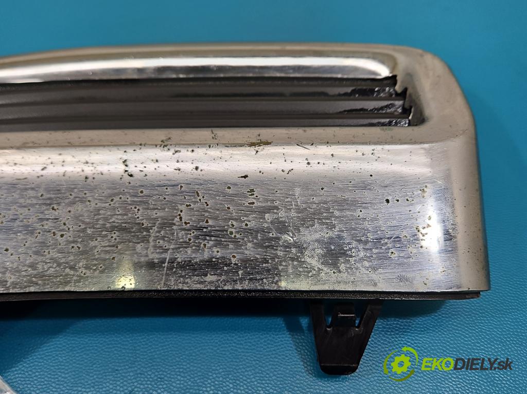 Peugeot 3008 II 2016-2023 1.5 hdi 131 HP automatic 96 kW 1499 cm3 5- blenda mriežka: nárazník ľavé 9812041877