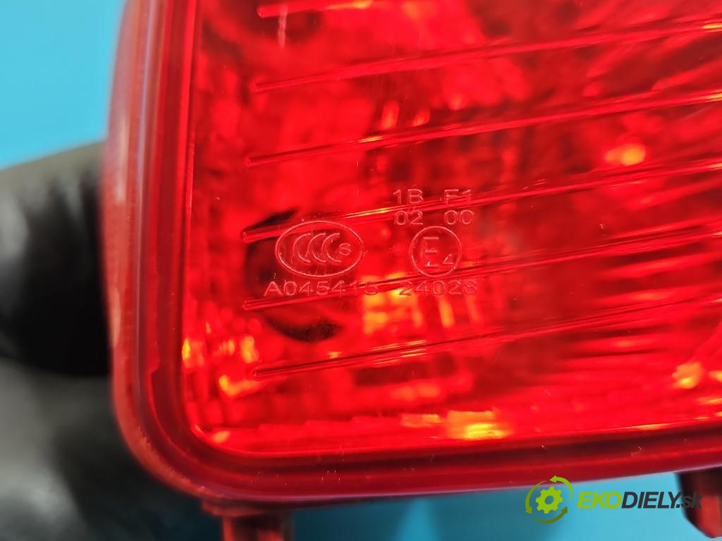 Peugeot 3008 II 2016-2023 1.5 hdi 131 HP automatic 96 kW 1499 cm3 5- svetlo / reflektor zadné ľavé nárazník 9811718480