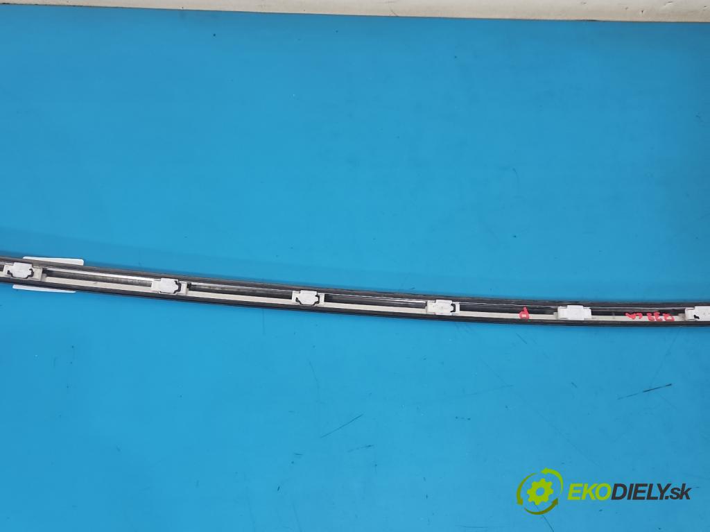 Peugeot 3008 II 2016-2023 1.5 hdi 131 hp automatic 96 kW 1499 cm3 5- lišta střecha: pravé