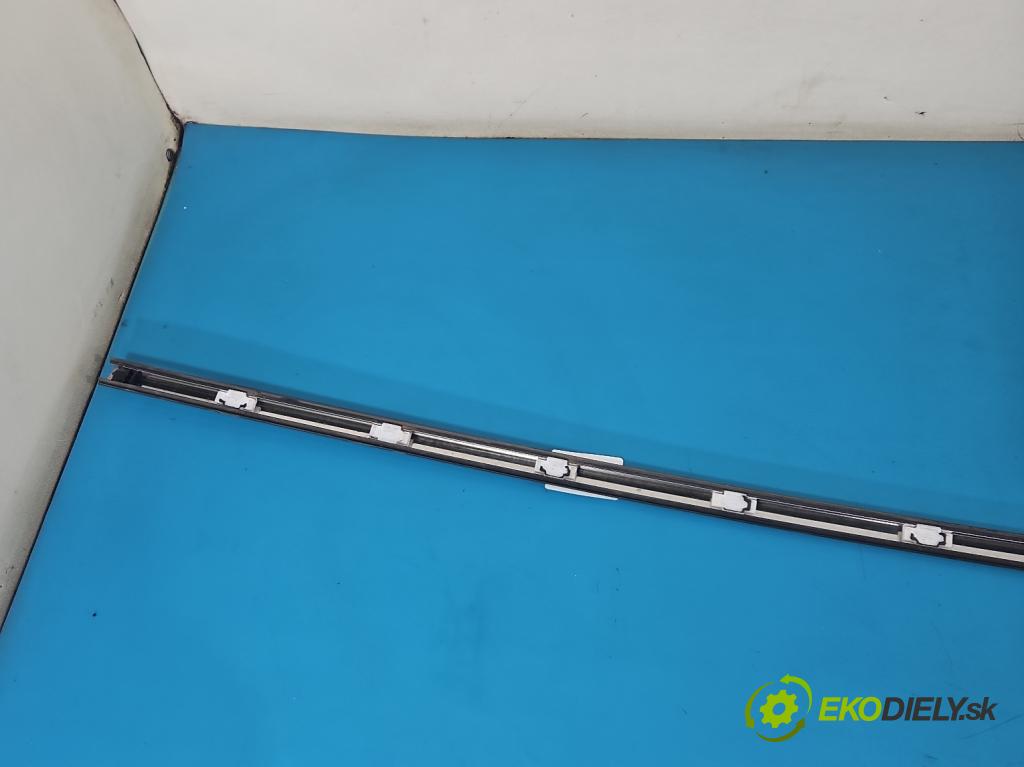 Peugeot 3008 II 2016-2023 1.5 hdi 131 hp automatic 96 kW 1499 cm3 5- lišta střecha: pravé