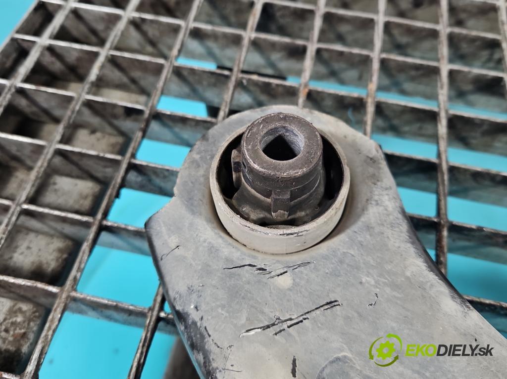 Peugeot 3008 II 2016-2023 1.5 hdi 131 hp automatic 96 kW 1499 cm3 5- přední pravý  (Klika dveří ostatní)