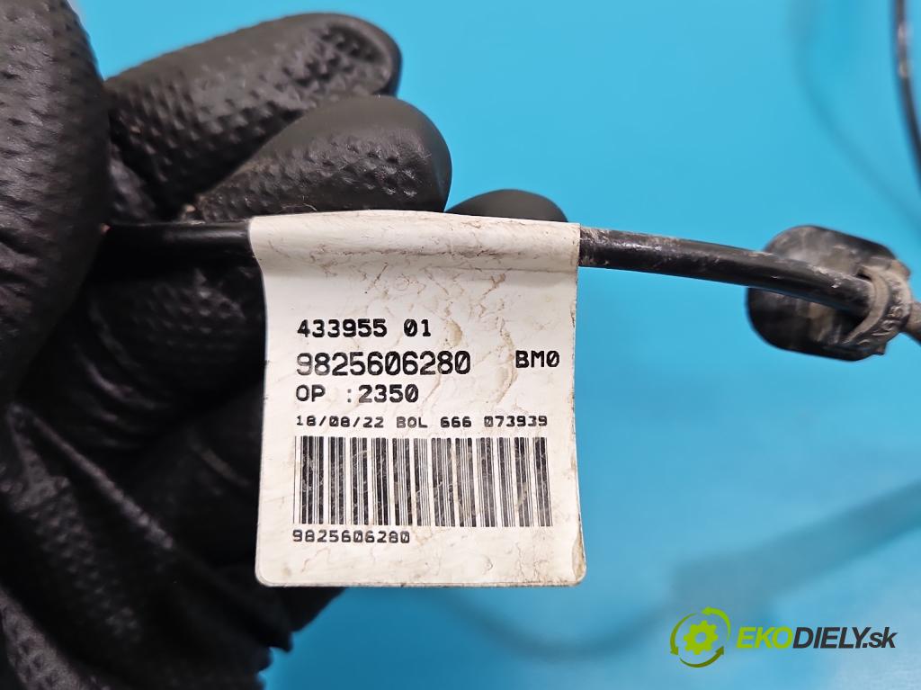 Peugeot 3008 II 2016-2023 1.5 hdi 131 HP automatic 96 kW 1499 cm3 5- Zväzok: ostatné 9825606280