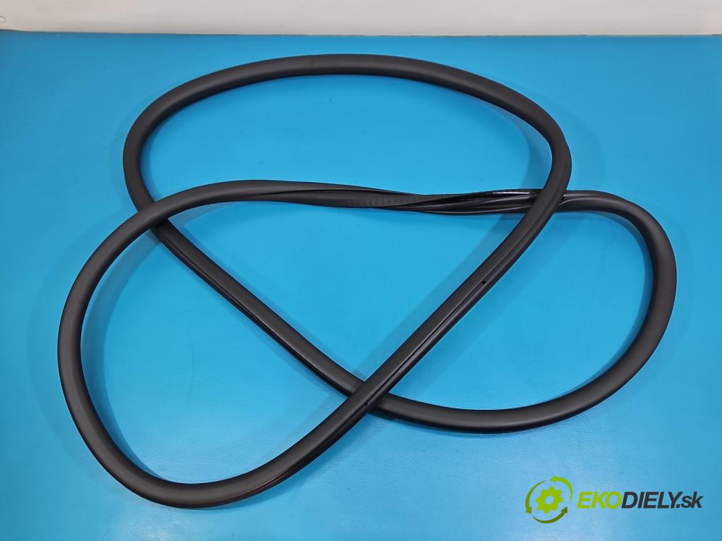 Peugeot 3008 II 2016-2023 1.5 hdi 131 hp automatic 96 kW 1499 cm3 5- Těsnění: dveře přední levé 9811537480