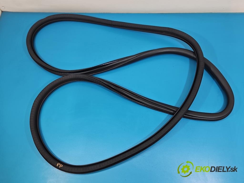 Peugeot 3008 II 2016-2023 1.5 hdi 131 hp automatic 96 kW 1499 cm3 5- Těsnění: dveře přední pravé 9811537480