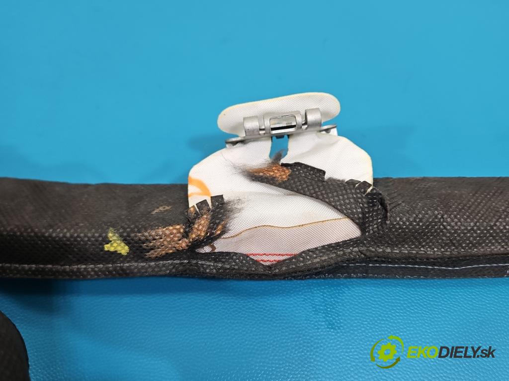 Peugeot 3008 II 2016-2023 1.5 hdi 131 hp automatic 96 kW 1499 cm3 5- Záclona: pravé 9811504380