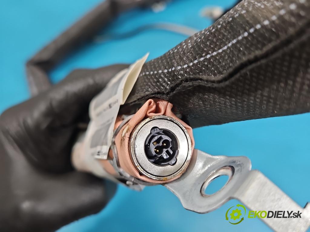 Peugeot 3008 II 2016-2023 1.5 hdi 131 hp automatic 96 kW 1499 cm3 5- Záclona: pravé 9811504380