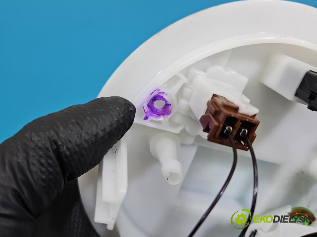 Peugeot 3008 II 2016-2023 1.5 hdi 131 HP automatic 96 kW 1499 cm3 5- čerpadlo palivo 9809358780