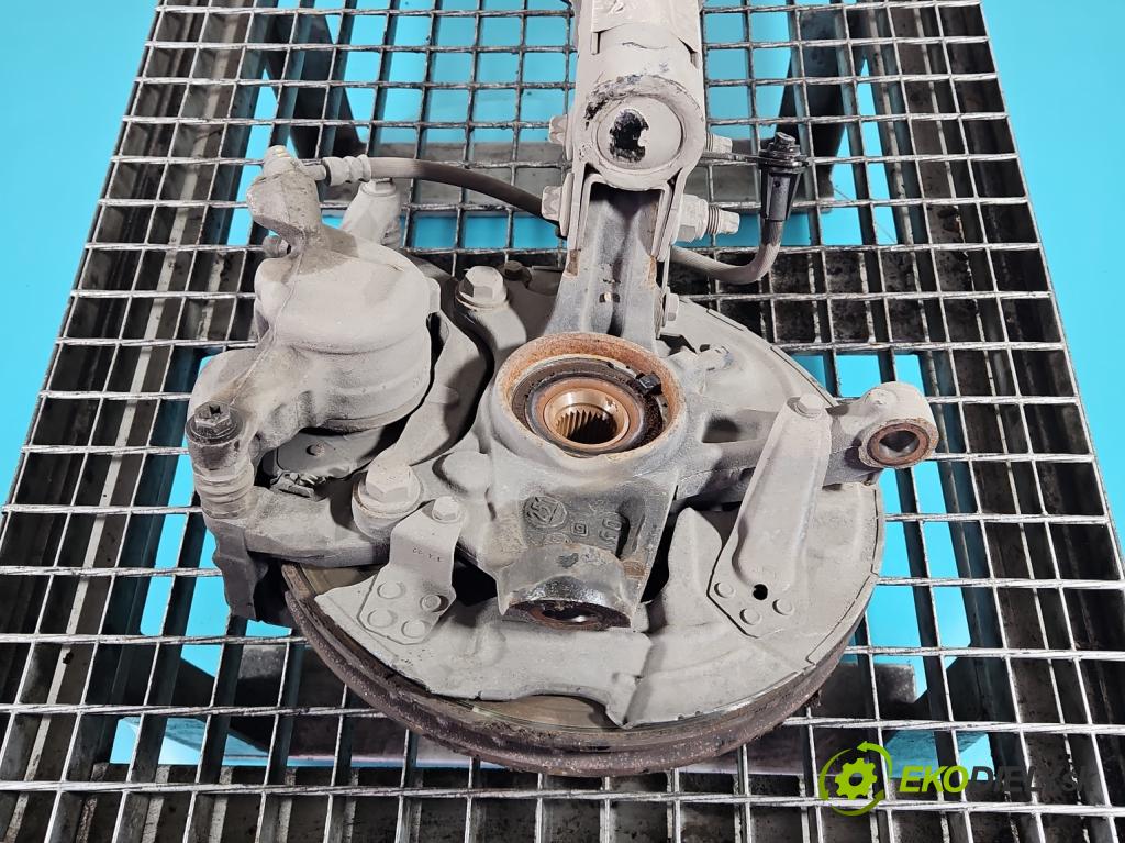 Peugeot 3008 II 2016-2023 1.5 hdi 131 hp automatic 96 kW 1499 cm3 5- náboj pravé  (Náboj kola)