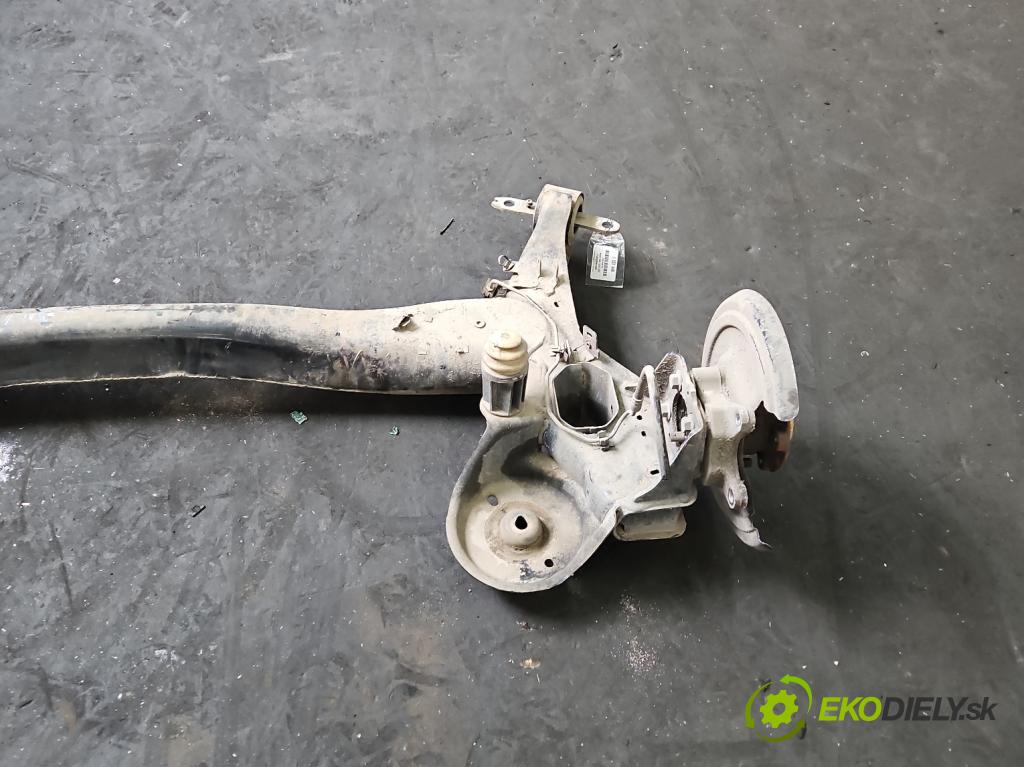 Peugeot 3008 II 2016-2023 1.5 hdi 131 HP automatic 96 kW 1499 cm3 5- zadna výstuha  (Výstuha zadná)