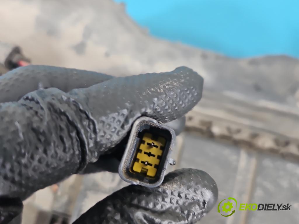 Peugeot 3008 II 2016-2023 1.5 hdi 131 HP automatic 96 kW 1499 cm3 5- Nádrž: AdBlue: P1002559